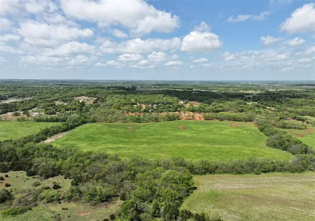 4th image of 9 Wild Horse Crk, Luther, OK 73054 | MLS# 1225283
