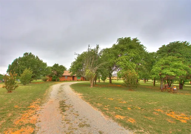 Homes for sale in Blanchard, OK | 954 S Sara Rd St, Blanchard, OK 73010 | MLS# 1225309