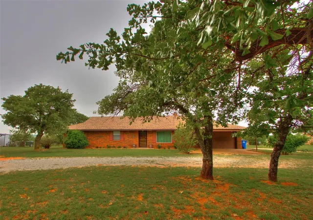 Homes for sale in Blanchard, OK | 954 S Sara Rd St, Blanchard, OK 73010 | MLS# 1225309