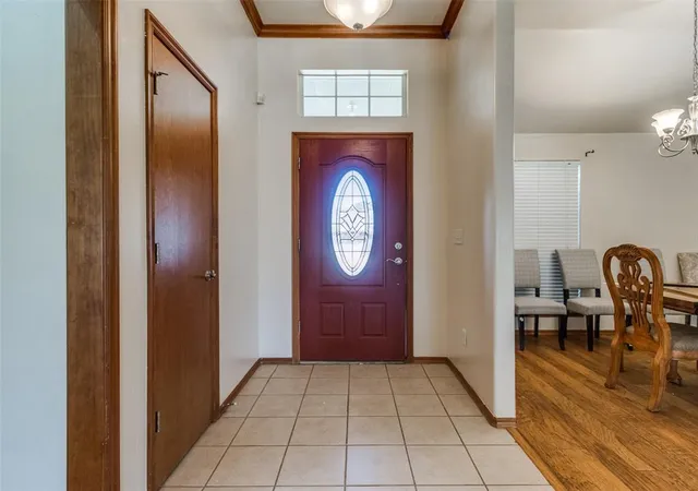 Photo 3 of Sale Pending at 10320 Queensbury Dr, Yukon, OK 73099 | MLS# 1225320 | Listing updated on 2026-09-01