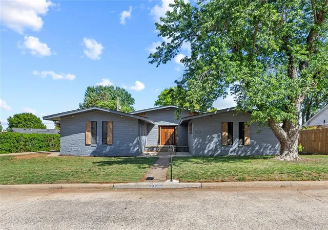 Homes for sale in Weatherford, OK | 1220 N Kansas St, Weatherford, OK 73096 | MLS# 1225328
