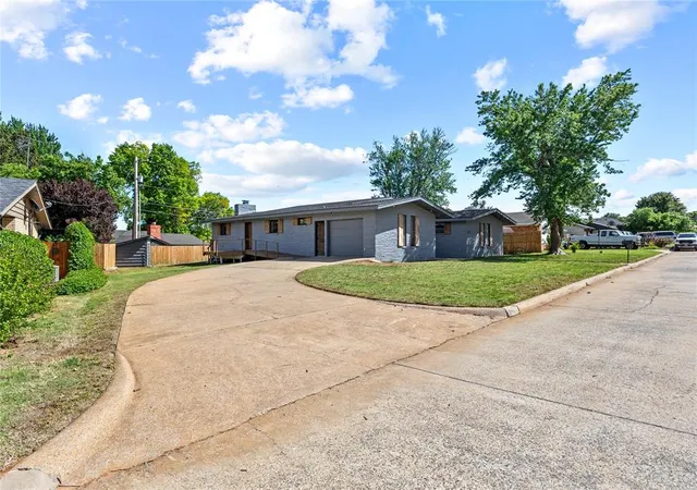 Homes for sale in Weatherford, OK | 1220 N Kansas St, Weatherford, OK 73096 | MLS# 1225328