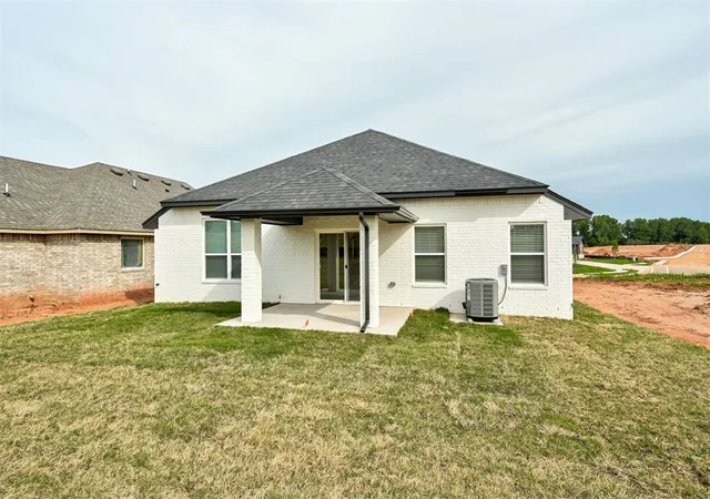 Homes for sale in Edmond, OK | 4364 Ranchwood Dr, Edmond, OK 73025 | MLS# 1225331