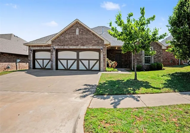 Single family home for sale at 3224 Briargate Rd, Edmond, OK 73034 | MLS# 1225339