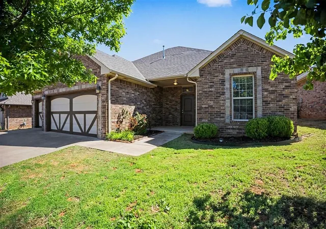Photo 2 of Single family home for sale at 3224 Briargate Rd, Edmond, OK 73034 | MLS# 1225339 | Listing updated on 2026-08-21