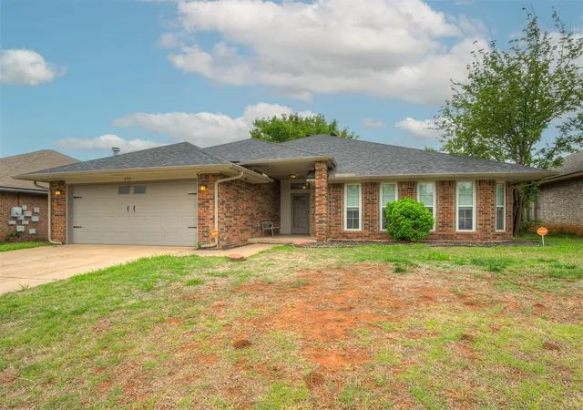 2nd image of 1717 Rocky Mountain Wy, Edmond, OK 73003 | MLS# 1225368