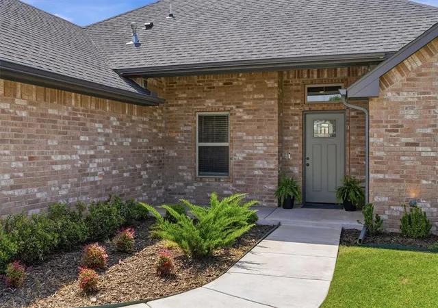 Photo 2 of Single family home for sale at 708 Nw 114th Street, Oklahoma City, OK 73114 | MLS# 1225384 | Listing updated on 2026-08-28