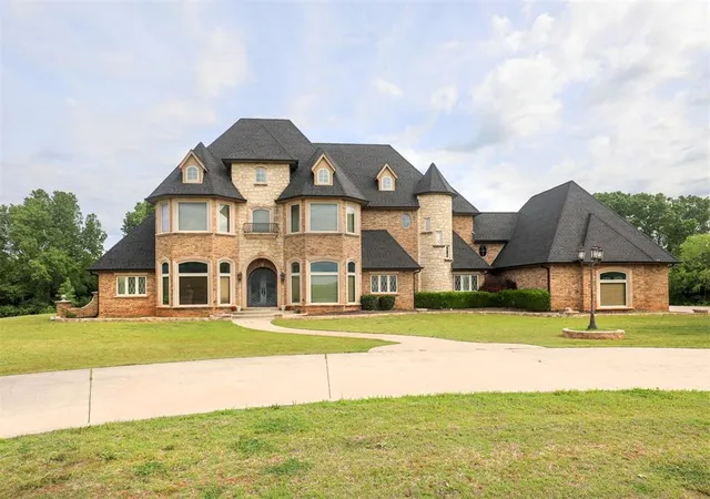 Photo 2 of Sale Pending at 1826 County Rd 1210, Tuttle, OK 73089 | MLS# 1225428 | Listing updated on 2026-09-19