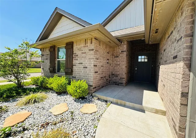 Homes for sale in Yukon, OK | 8901 Poppey Pl, Yukon, OK 73099 | MLS# 1225491