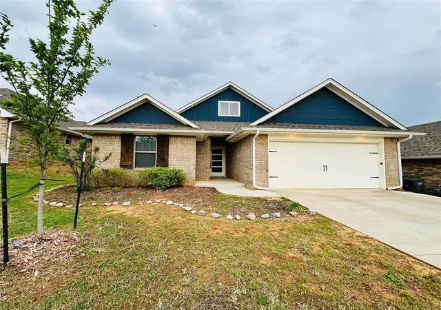 Homes for sale in Edmond, OK | 5200 Whitegold Ave, Edmond, OK 73034 | MLS# 1225494
