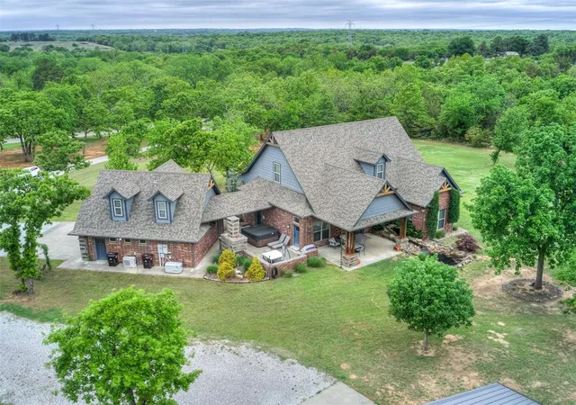 Photo 4 of Single family home for sale at 7979 NE 144th Avenue, Newalla, OK 74857 | MLS# 1225507 | Listing updated on 2026-08-12