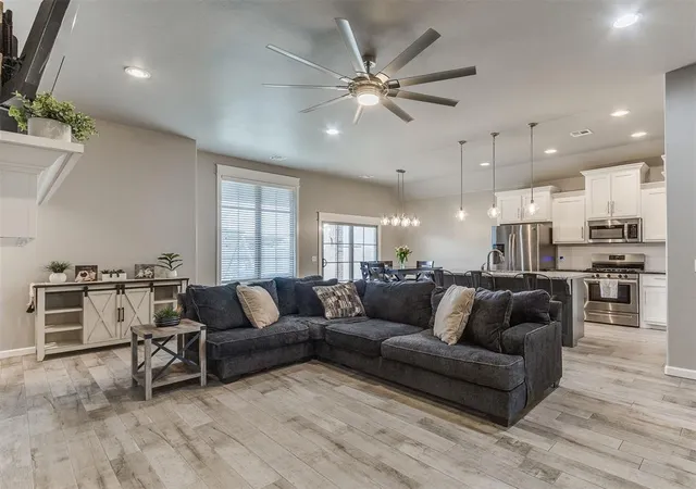 Photo 3 of Sale Pending at 113 Sw 168th Terrace, Oklahoma City, OK 73170 | MLS# 1225521 | Listing updated on 2026-07-30