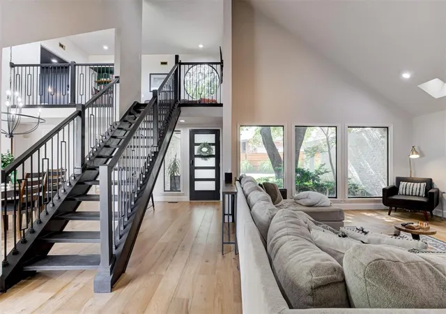 Photo 4 of Single family home for sale at 3 Rustic Hills St, Norman, OK 73072 | MLS# 1225525 | Listing updated on 2026-09-22