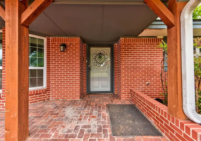 2nd image of 1506 W Walnut St, El Reno, OK 73036 | MLS# 1225545