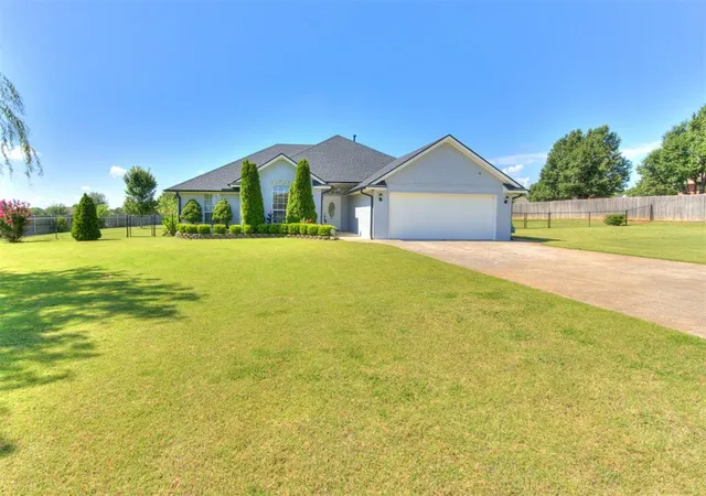 Homes for sale in Harrah, OK | 20328 Se 37th St, Harrah, OK 73045 | MLS# 1225571