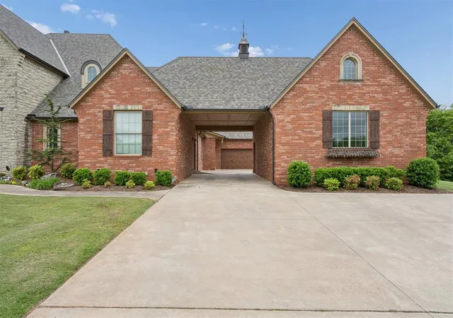 Photo 2 of Single family home for sale at 10221 S Triple X Rd, Choctaw, OK 73020 | MLS# 1225633 | Listing updated on 2026-08-16