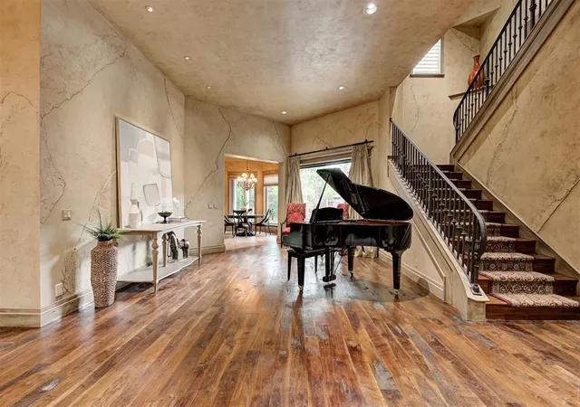 Photo 3 of Sale Pending at 816 Crystal Crk Pl, Edmond, OK 73034 | MLS# 1225673 | Listing updated on 2026-08-27