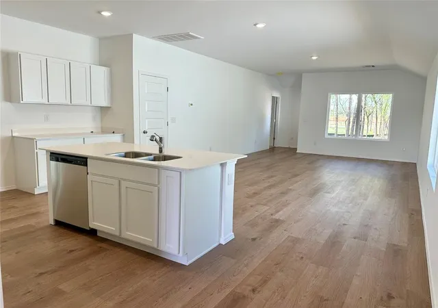 Photo 3 of Sale Pending at 334914 Evans Ln, Wellston, OK 74881 | MLS# 1225674 | Listing updated on 2026-08-17