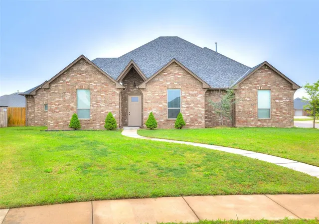 Photo 3 of Sale Pending at 224 Sw 168th Terrace, Oklahoma City, OK 73170 | MLS# 1225690 | Listing updated on 2026-09-07