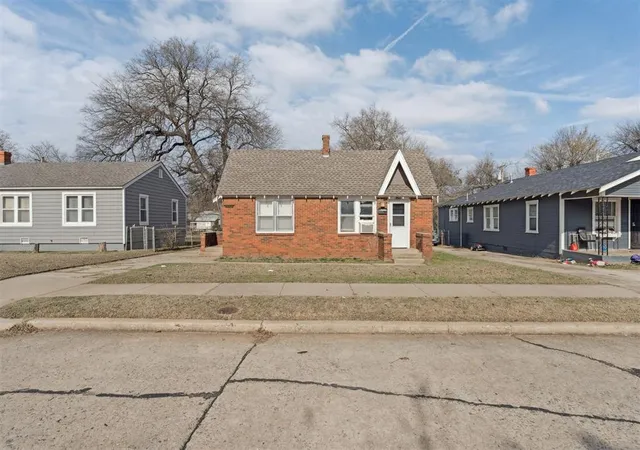 Homes for sale in Oklahoma City, OK | 1617 Ne 15th St, Oklahoma City, OK 73117 | MLS# 1225704