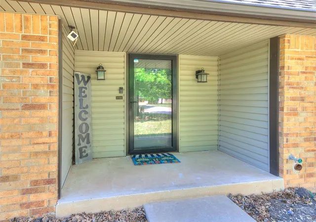 2nd image of 609 N Centennial Wy, Mustang, OK 73064 | MLS# 1225705