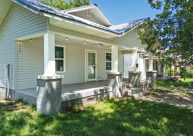 Photo 2 of Single family home for sale at 612 N Hobson Ave, Shawnee, OK 74801 | MLS# 1225740 | Listing updated on 2026-07-14