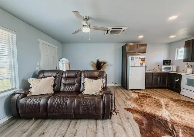 Homes for sale in Hinton, OK | 3521 Quail Run St, Hinton, OK 73047 | MLS# 1225781