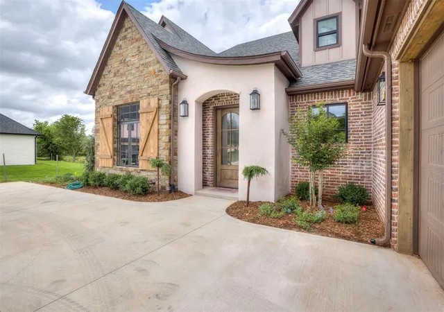 Photo 2 of Single family home for sale at 3394 Red Ridge Dr, Blanchard, OK 73010 | MLS# 1225829 | Listing updated on 2026-10-07
