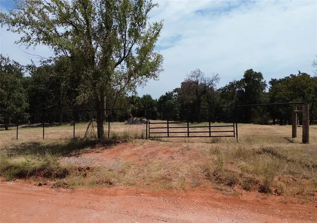 Photo 3 of Land for sale at 5928 Crest Dr, Guthrie, OK 73044 | MLS# 1225830 | Listing updated on 2026-09-21