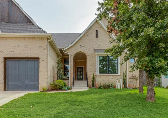 Photo 2 of Single family home for sale at 3932 Shady Hl Trl, Edmond, OK 73034 | MLS# 1225851 | Listing updated on 2026-08-12