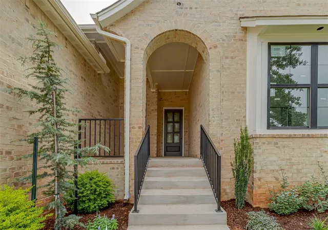 Photo 3 of Single family home for sale at 3932 Shady Hl Trl, Edmond, OK 73034 | MLS# 1225851 | Listing updated on 2026-08-12