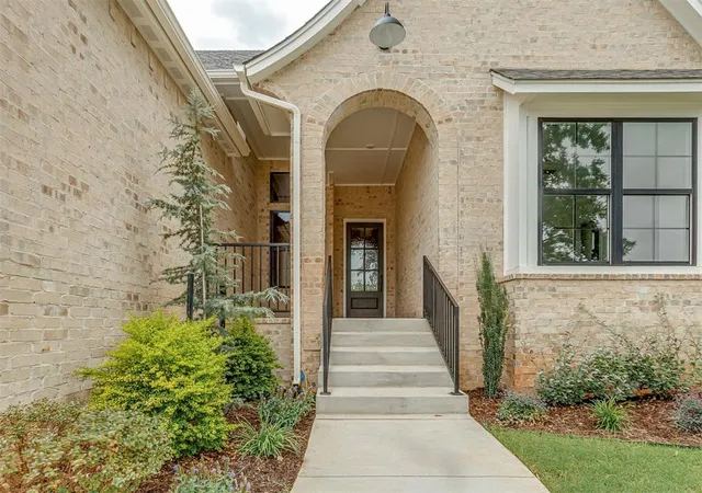 Photo 3 of Single family home for sale at 3932 Shady Hl Trl, Edmond, OK 73034 | MLS# 1225851 | Listing updated on 2026-10-20