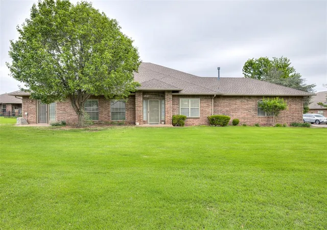 Photo 3 of Sale Pending at 1813 NW 161st Place, Edmond, OK 73013 | MLS# 1225864 | Listing updated on 2026-09-01