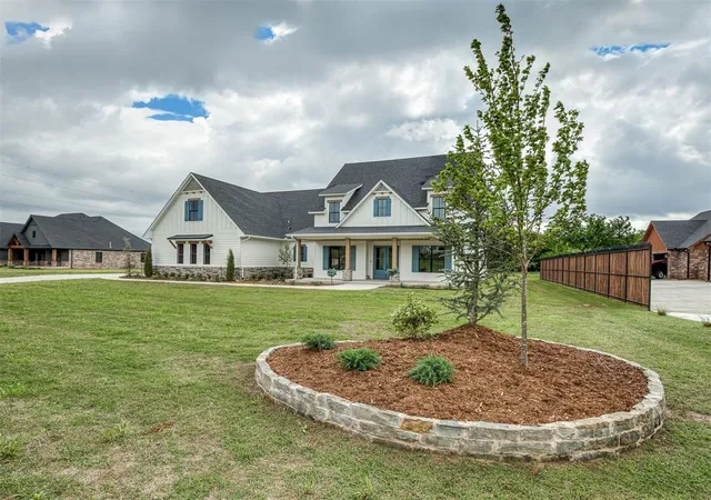 Photo 3 of Single family home for sale at 3222 Red Ridge Dr, Blanchard, OK 73010 | MLS# 1225878 | Listing updated on 2026-10-07