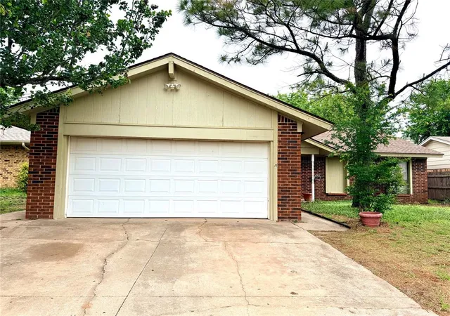 36th image of 10325 Exter Ave, Yukon, OK 73099 | MLS# 1225881