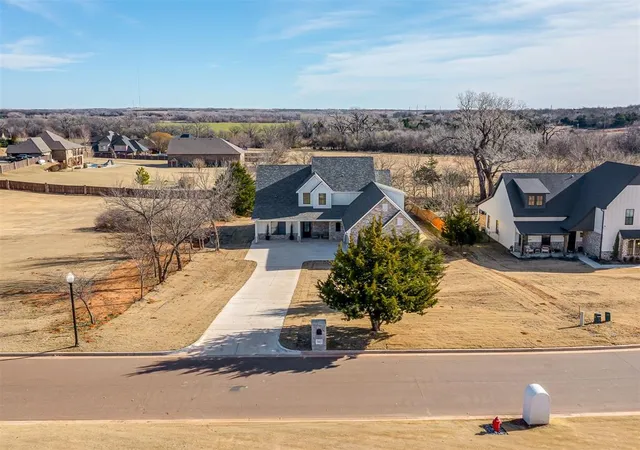 2nd image of 3442 Red Ridge Dr, Blanchard, OK 73010 | MLS# 1225888