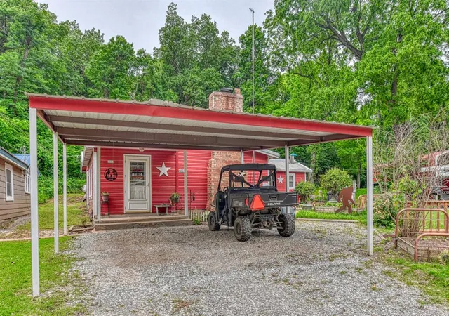 Homes for sale in Hinton, OK | 22251 W Fifth St, Hinton, OK 73047 | MLS# 1225906