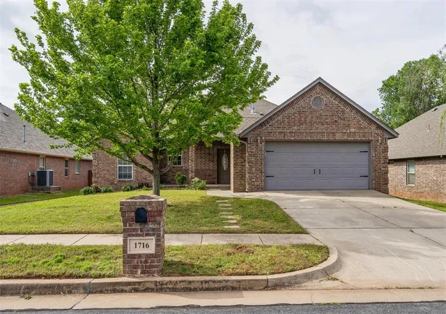1st image of 1716 Kamber Rd, Edmond, OK 73003 | MLS# 1225912