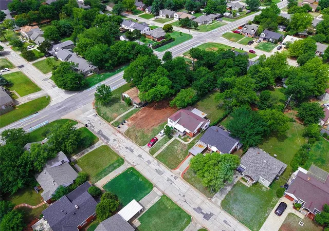 2nd image of 717 Nw 47Th St, Oklahoma City, OK 73118 | MLS# 1225935