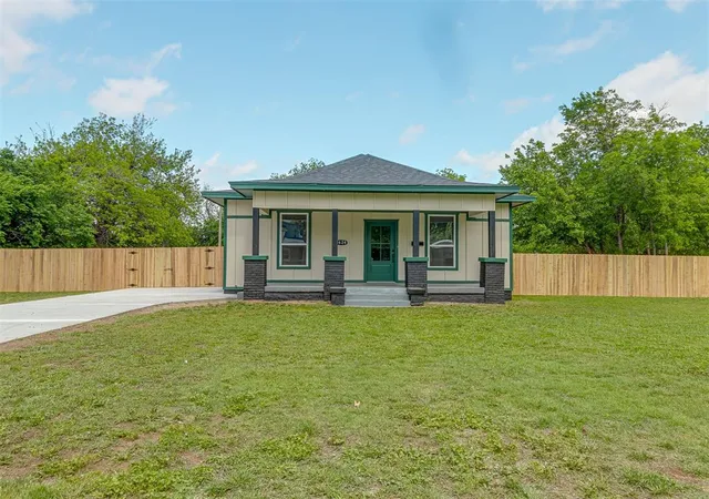 1st image of 1624 W Idaho Ave, Chickasha, OK 73018 | MLS# 1225951