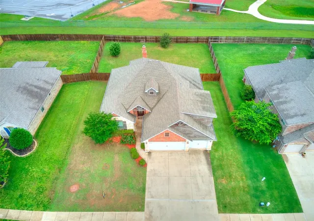 5th image of 4901 Arbuckle Dr, Edmond, OK 73025 | MLS# 1225955