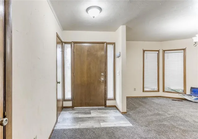 2nd image of 108 Saint Charles Pl, Chickasha, OK 73018 | MLS# 1225971