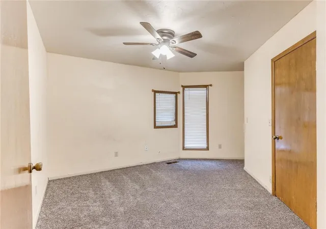 3rd image of 108 Saint Charles Pl, Chickasha, OK 73018 | MLS# 1225971