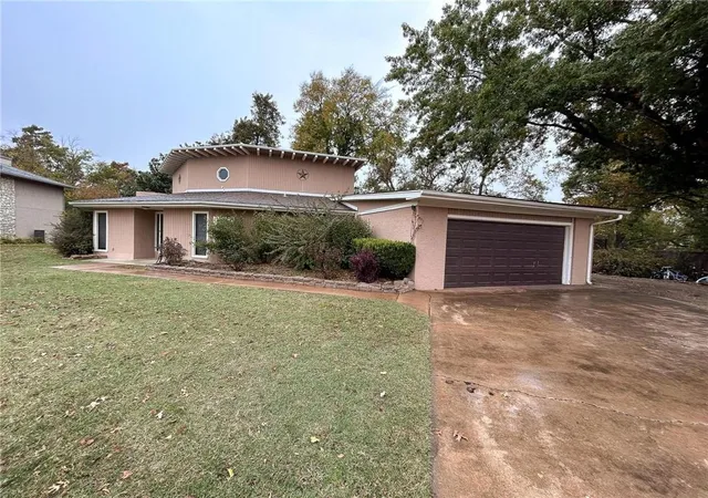 41st image of 108 Saint Charles Pl, Chickasha, OK 73018 | MLS# 1225971