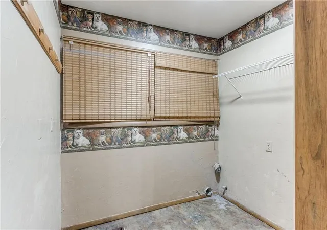 5th image of 108 Saint Charles Pl, Chickasha, OK 73018 | MLS# 1225971