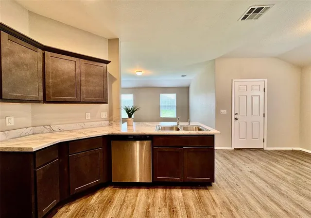 5th image of 1814 S 14Th St, Broken Arrow, OK 74012 | MLS# 1225974