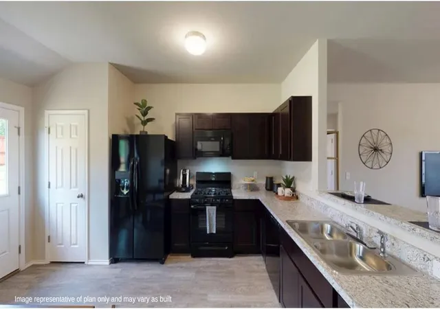 4th image of 1003 Newcastle Farms Dr, Newcastle, OK 73065 | MLS# 1226010
