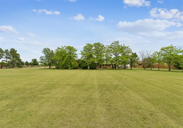 2nd image of 9400 S Sooner Dr, Oklahoma City, OK 73165 | MLS# 1226101