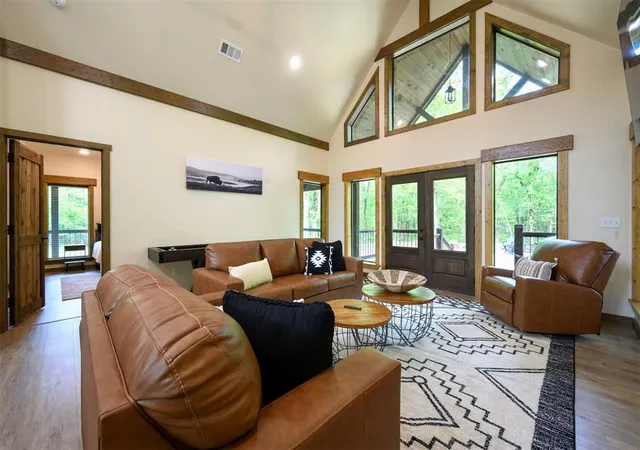 Photo 4 of Sale Pending at 221 Red Holly Trl, Broken Bow, OK 74728 | MLS# 1226105 | Listing updated on 2026-08-04