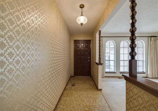 Photo 2 of Sale Pending at 2904 Shadybrook Dr, Oklahoma City, OK 73110 | MLS# 1226113 | Listing updated on 2026-05-07